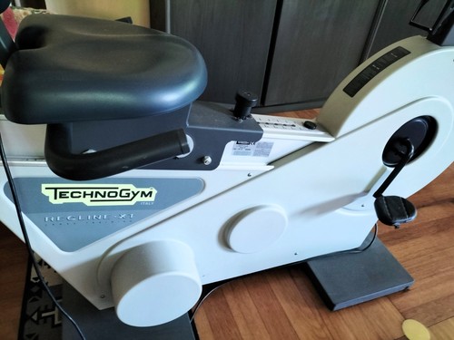 Tecnogym cyclette recline - , xt